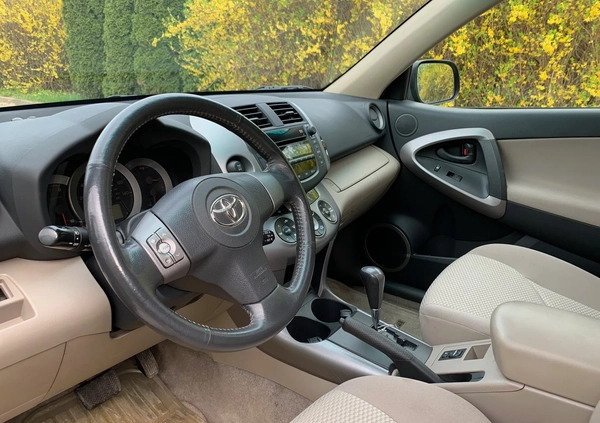 Toyota RAV4 cena 39900 przebieg: 140000, rok produkcji 2006 z Szczucin małe 154